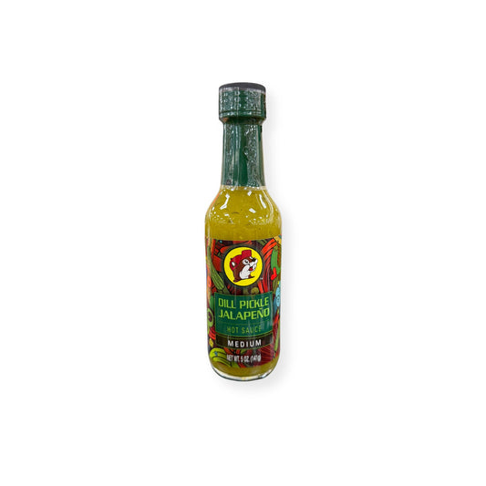 Buc-ee's Dill Pickle Jalapeño Hot Sauce 5 oz bottle front view featuring green bottle cap with beaver mascot logo, "DILL PICKLE JALAPEÑO HOT SAUCE" text, "MEDIUM" heat designation, and vibrant pickle and pepper-themed label graphics